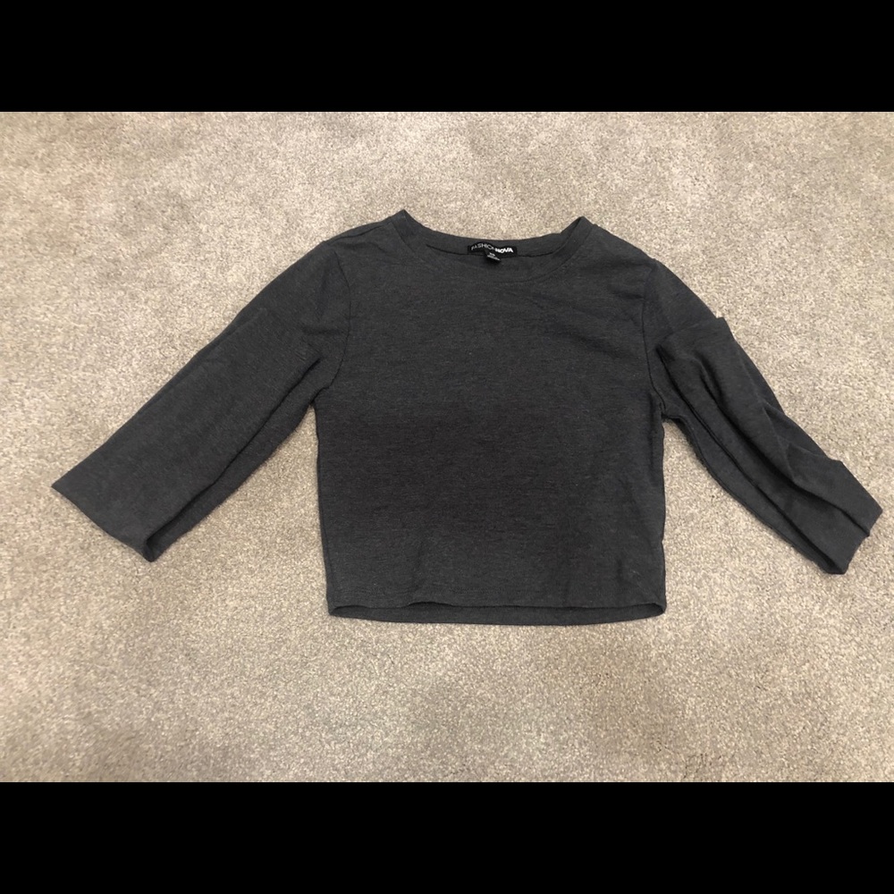 grey long sleeve crop top